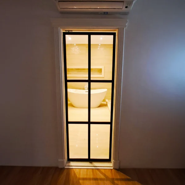 Hinged - Image 3
