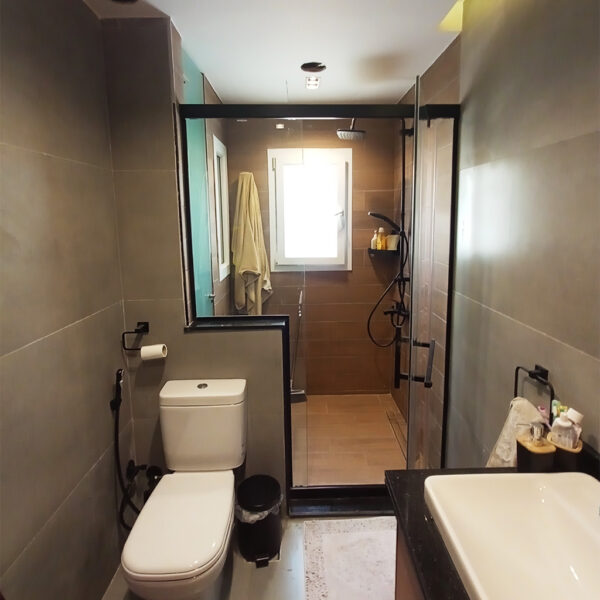 Hinged cabins