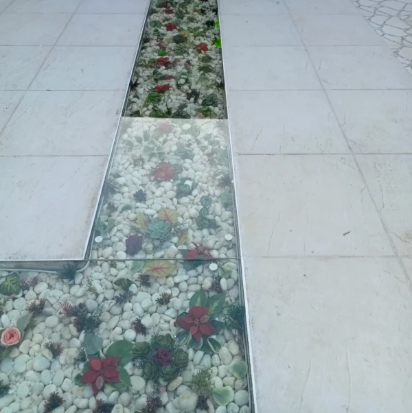Floor panels - Image 2