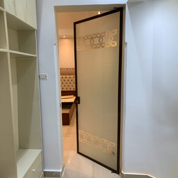 Hinged - Image 2